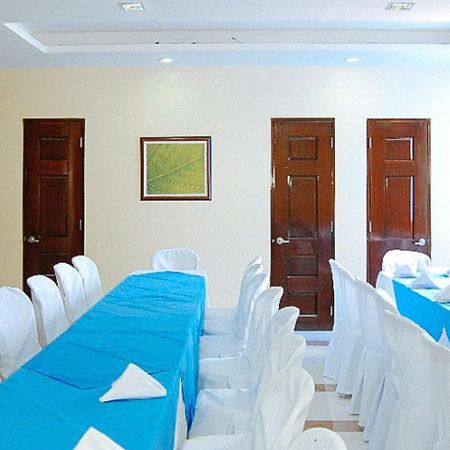 Sky Garden Hotel By Reddoorz Roxas City Esterno foto